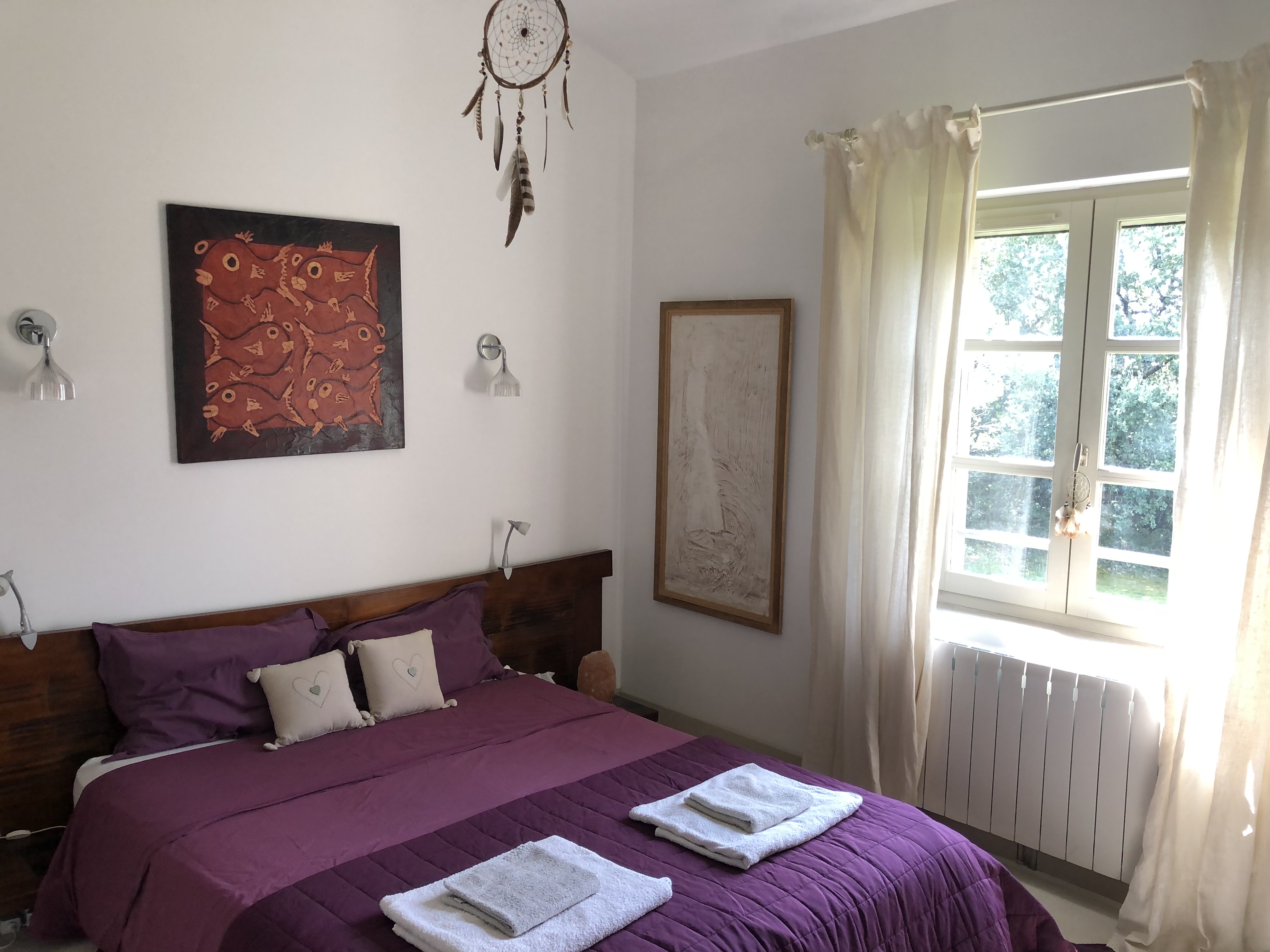 Chambre lilas à lit double